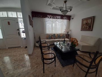 CASA EN VENTA BARRIO LA CASTELLANA |960