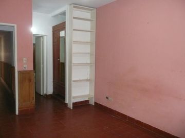 CASA EN ADROGUE EN EXCELENTE UBICACION