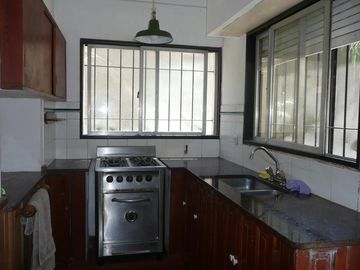 CASA EN ADROGUE EN EXCELENTE UBICACION