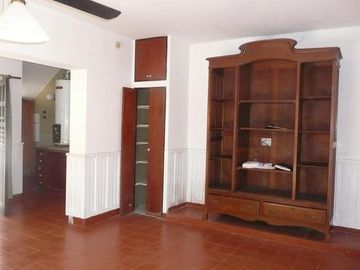 CASA EN ADROGUE EN EXCELENTE UBICACION