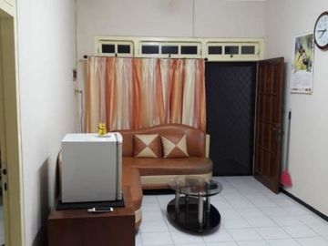 Rumah Babatan Pantai Hadap Selatan