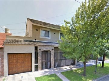 Excelente Chalet a nuevo - 5 ambientes - Nuevo Valor!