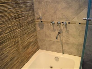 Excelente Chalet a nuevo - 5 ambientes - Nuevo Valor!