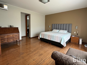 ACOGEDORA CASA CON JARDIN Y 3/4 DORM EN VENTA EN SURCO