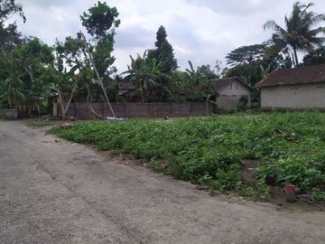 Beli Tanah di Manisrenggo Luas 240 m2, 4 menit ke SMP N 2 Manisrenggo