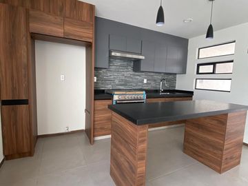 VENTA DE CASA  EN CIMERA
