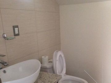 CASA EN VENTA EN FRACC. PORTA ALTA, TEPIC (FC)