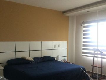 CASA EN VENTA EN FRACC. PORTA ALTA, TEPIC (FC)