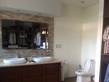 CASA EN VENTA EN FRACC. PORTA ALTA, TEPIC (FC)