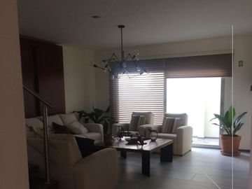 CASA EN VENTA EN FRACC. PORTA ALTA, TEPIC (FC)