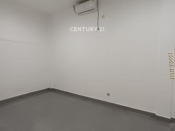 Disewakan Ruko 2 Lantai Yang Luas Cocok Untuk Usaha Di Sektor 9