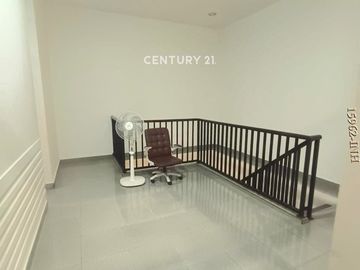 Disewakan Ruko 2 Lantai Yang Luas Cocok Untuk Usaha Di Sektor 9