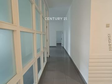 Disewakan Ruko 2 Lantai Yang Luas Cocok Untuk Usaha Di Sektor 9