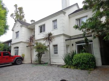 CASA EN VENTA EN FINCAS DE IRAOLA