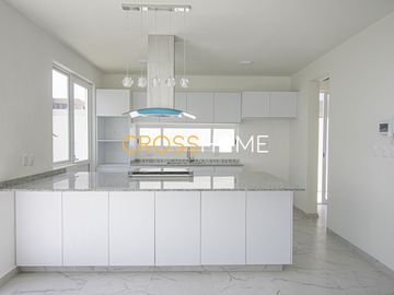 Excelente Casa en Venta a estrenar en Hacienda Carlota, Corregidora.