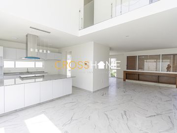 Excelente Casa en Venta a estrenar en Hacienda Carlota, Corregidora.