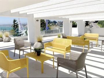 Bello homestudio frente al mar en venta en Concón