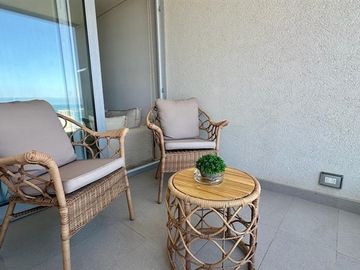 Bello homestudio frente al mar en venta en Concón