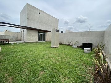 Depto 2 dormitorios en venta - balcon terraza- vista al parque - cochera