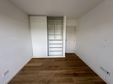 Depto 2 dormitorios en venta - balcon terraza- vista al parque - cochera