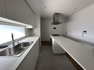 Depto 2 dormitorios en venta - balcon terraza- vista al parque - cochera