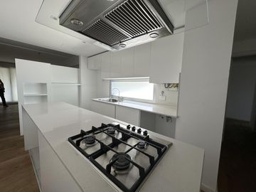 Depto 2 dormitorios en venta - balcon terraza- vista al parque - cochera
