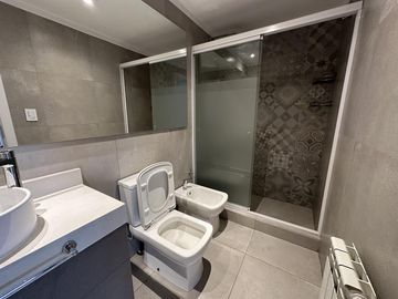 Depto 2 dormitorios en venta - balcon terraza- vista al parque - cochera