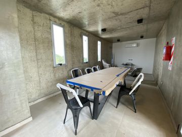 Depto 2 dormitorios en venta - balcon terraza- vista al parque - cochera