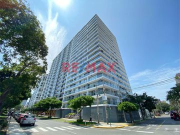 La oportunidad de vivir en un Edificio moderno concepto Club House de Jr. Manuel Villavicencio 863, Lince.
Múdate a éste exclusivo y acogedor Departa