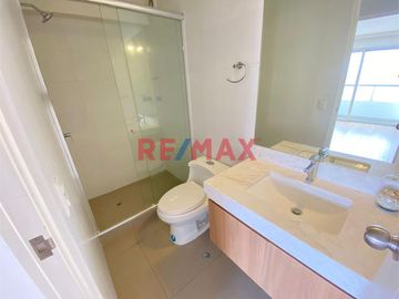 La oportunidad de vivir en un Edificio moderno concepto Club House de Jr. Manuel Villavicencio 863, Lince.
Múdate a éste exclusivo y acogedor Departa