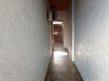 CASA CON FONDO - PILETA - PARRILLA - TERRAZA
