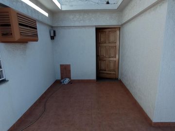 CASA CON FONDO - PILETA - PARRILLA - TERRAZA
