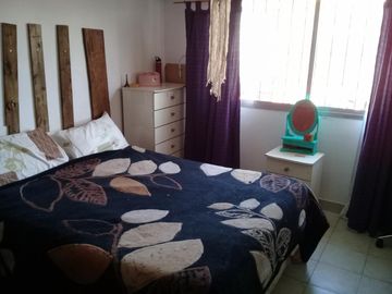 EXCELENTE CASA EN 2 PLANTAS ZONA CHILAVERT.