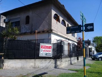 EXCELENTE CASA EN 2 PLANTAS ZONA CHILAVERT.