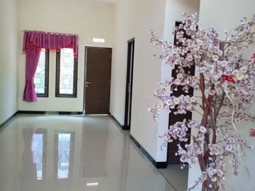RUMAH MINIMALIS MODERN DEKAT SINDU KUSUMA EDUPARK