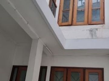 Rumah bisa jadi kantor di Jl Mampang Prapatan, 7287-CW 0811111----