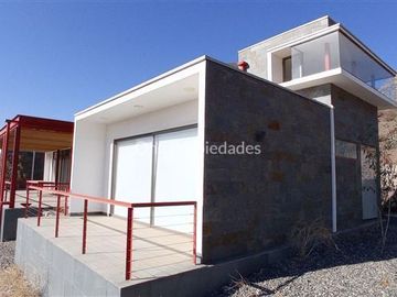 Casa en Venta en Rinconada | Parcela en Condominio Venta (4D5B) | Valparaíso | One Propiedades