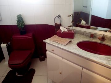 SE VENDE HERMOSA RESIDENCIA EN LA HERRADURA