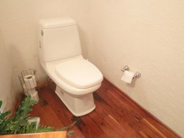 SE VENDE HERMOSA RESIDENCIA EN LA HERRADURA