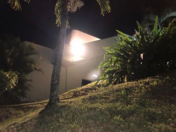 Departamento Dúplex Club Casa Blanca, Océano Pacífico: En Venta Exclusivo Departamento En La Playa, Urbanización Privada, Guardianía Permanente, Ecuad