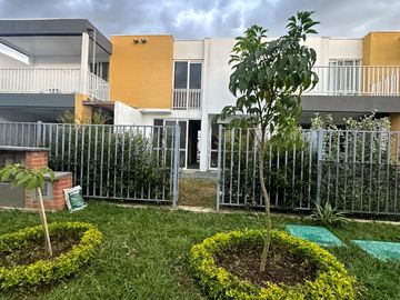 casa en venta en ciudadela el castillo. Cod V16430