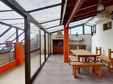 Venta PH tipo casa 4 ambientes con quincho y parrilla Parque Chacabuco