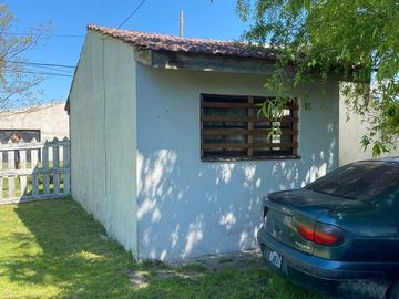 LATORRE PROP. VENDE CHALET 2 AMB CON PARQUE - HERMOSO ENTORNO CERCA DEL MAR