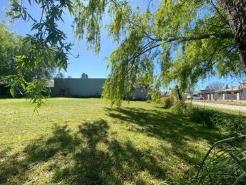 LATORRE PROP. VENDE CHALET 2 AMB CON PARQUE - HERMOSO ENTORNO CERCA DEL MAR