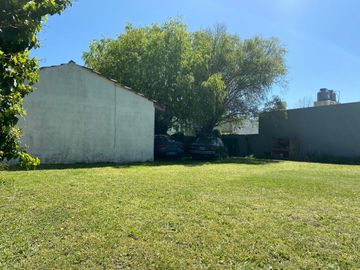 LATORRE PROP. VENDE CHALET 2 AMB CON PARQUE - HERMOSO ENTORNO CERCA DEL MAR