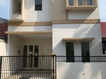 Rumah Griya Asri Pakuwon City BARU GRESS row jalan 2 mobil