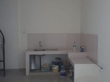 Rumah Griya Asri Pakuwon City BARU GRESS row jalan 2 mobil