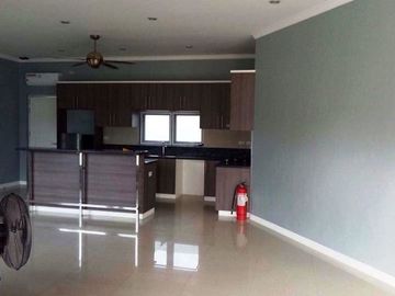 2 Storey house for sale inside an exclusive Subdivision in H