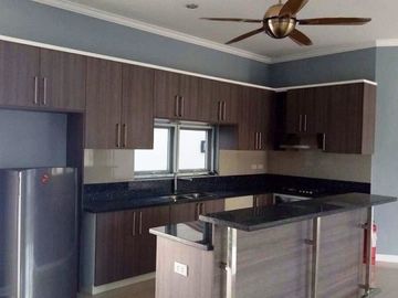 2 Storey house for sale inside an exclusive Subdivision in H