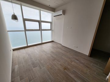 PENTHOUSE CON VISTA PANORAMICA AL MAR EN VENTA EN TORRE EXERTIA I ARLETTE FLORES